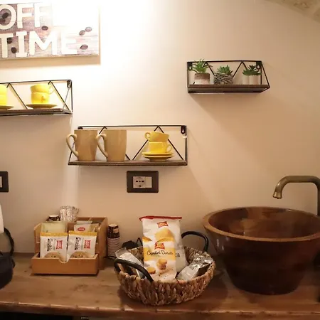 ベッド・アンド・ブレックファスト Grotta Carlotta Luxury Suite オストゥーニ