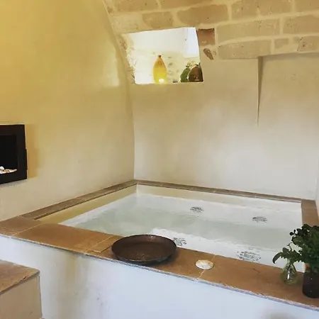 Grotta Carlotta Luxury Suite オストゥーニ