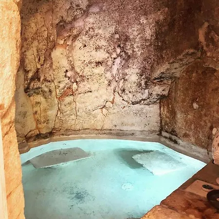 ベッド・アンド・ブレックファスト Grotta Carlotta Luxury Suite