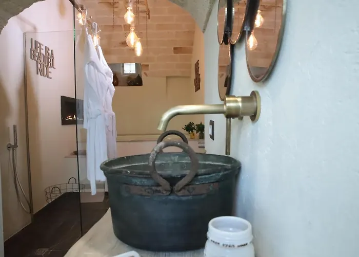 לינה וארוחת בוקר Camilla Luxury