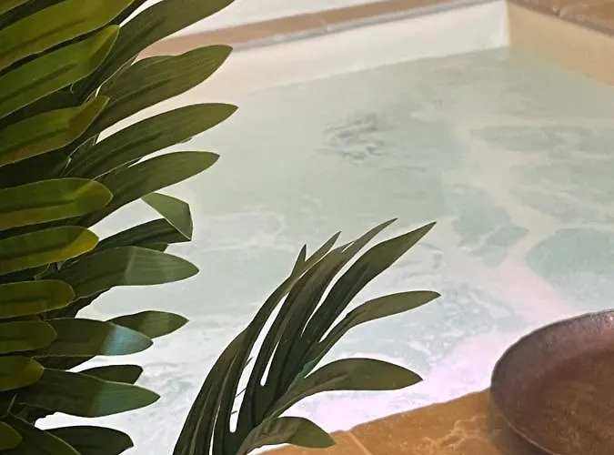 לינה וארוחת בוקר Camilla Luxury אוסטוני